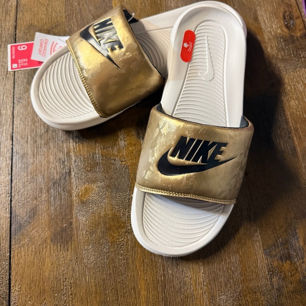 Nike Gold Metallic/Black Slides